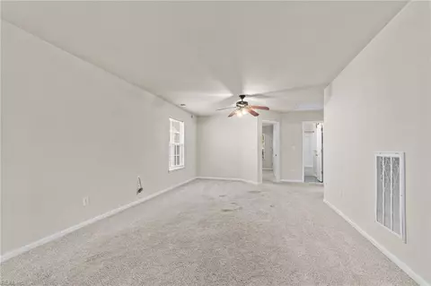 Living - 4124 River Breeze Cir, Chesapeake, VA 23321 photo 6 of 7
