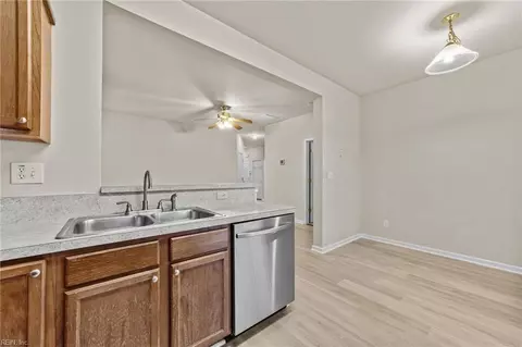 Kitchen - 4124 River Breeze Cir, Chesapeake, VA 23321 photo 5 of 5