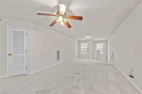 Living - 4124 River Breeze Cir, Chesapeake, VA 23321 photo 5 of 7