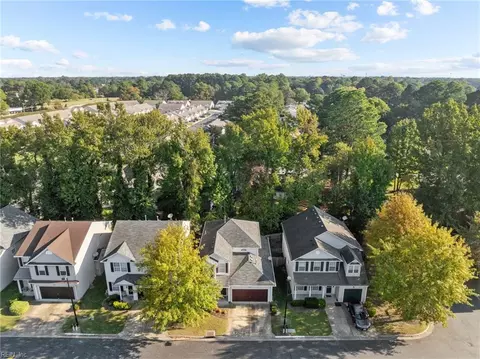 View/Area - 4124 River Breeze Cir, Chesapeake, VA 23321 photo 6 of 8