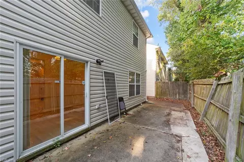 Exterior - 4124 River Breeze Cir, Chesapeake, VA 23321 photo 8 of 8