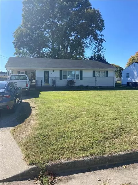 19 Oxford Rd, Newport News, VA 23606