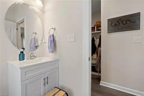 Entry Way - 12 E Berkley Dr, Hampton, VA 23663 photo 2 of 11
