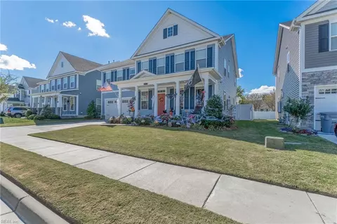12 E Berkley Dr, Hampton, VA 23663