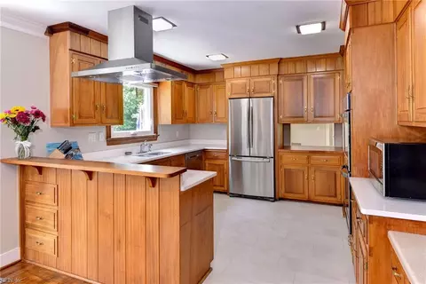 291 E Queens Dr, Williamsburg, VA 23185 photo 16