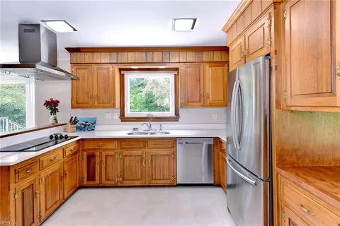 291 E Queens Dr, Williamsburg, VA 23185 photo 18