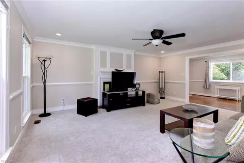 291 E Queens Dr, Williamsburg, VA 23185 photo 9