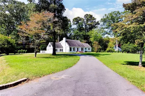 291 E Queens Dr, Williamsburg, VA 23185 photo 4