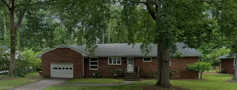 311 Mistletoe Dr, Newport News, VA 23606