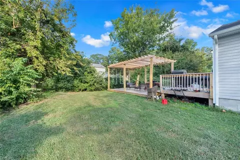 Exterior - 38 E Gilbert St, Hampton, VA 23669 photo 3 of 3