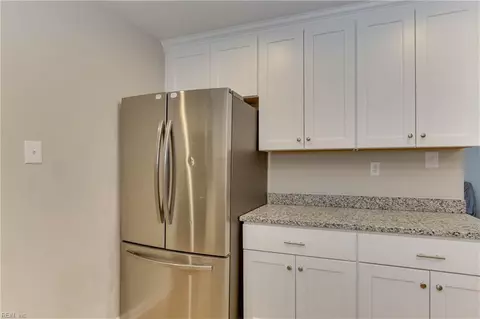 Kitchen - 2836 Lambert Trl, Chesapeake, VA 23323 photo 3 of 5