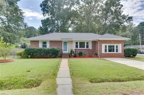 Exterior - 2836 Lambert Trl, Chesapeake, VA 23323 photo 2 of 6