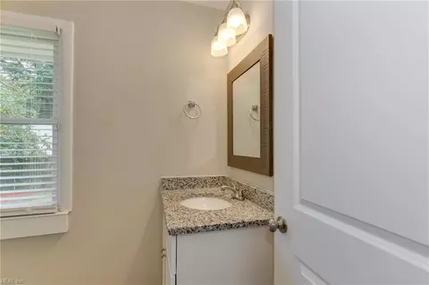 Bath - 2836 Lambert Trl, Chesapeake, VA 23323 photo 1 of 3