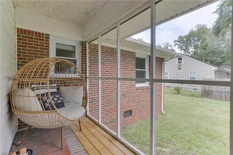 Exterior - 2836 Lambert Trl, Chesapeake, VA 23323 photo 5 of 6