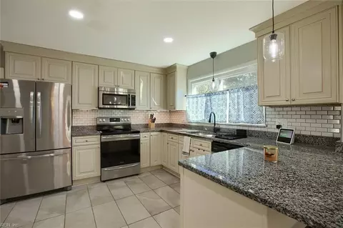 Kitchen - 1200 Old Buckroe Rd, Hampton, VA 23663 photo 1 of 2