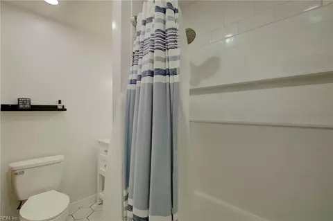 Bath - 1200 Old Buckroe Rd, Hampton, VA 23663 photo 3 of 4