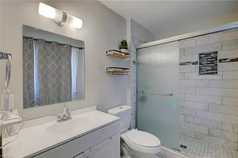 Bath - 1200 Old Buckroe Rd, Hampton, VA 23663 photo 2 of 4