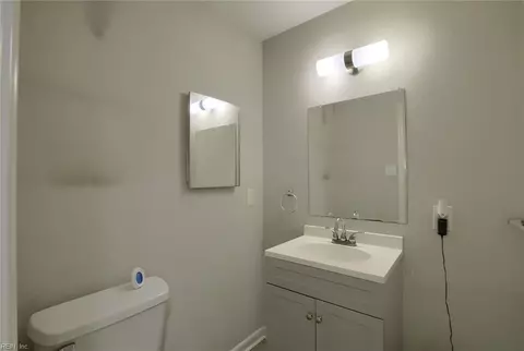 Bath - 1200 Old Buckroe Rd, Hampton, VA 23663 photo 1 of 4
