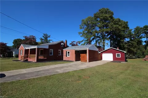 2820 Wesley Rd, Chesapeake, VA 23323