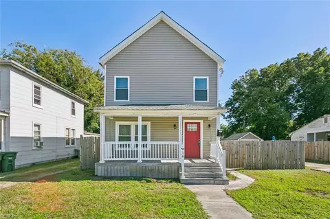 16 Woodland Rd, Hampton, VA 23663