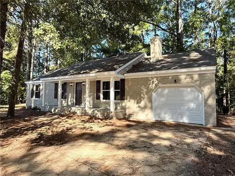 1716 Breezy Pines Ct, Chesapeake, VA 23321
