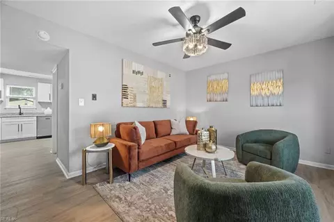 616 Pennsylvania Ave, Hampton, VA 23661