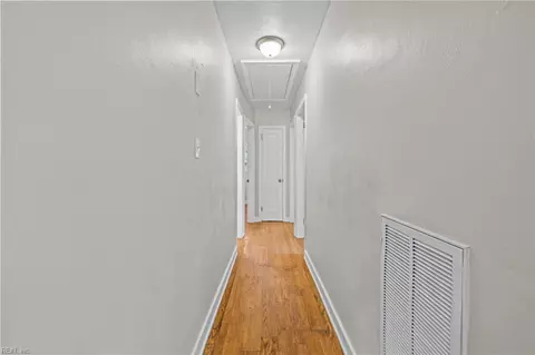 605 Summers Dr, Norfolk, VA 23509 photo 16