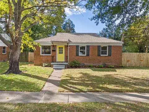 605 Summers Dr, Norfolk, VA 23509 photo 4