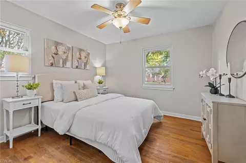 605 Summers Dr, Norfolk, VA 23509 photo 3