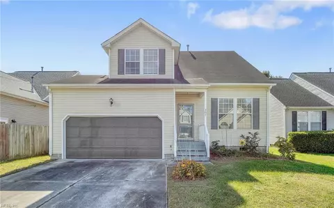 307 Outlaw St, Chesapeake, VA 23320