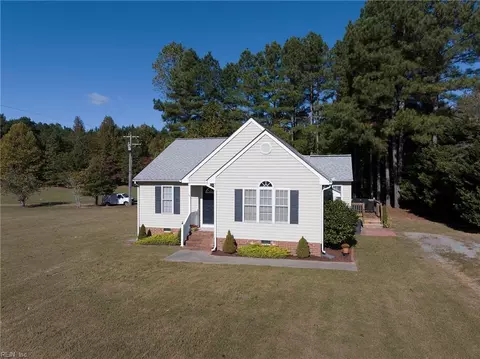 151 Deep Landing Rd, Tappahannock, VA 22560