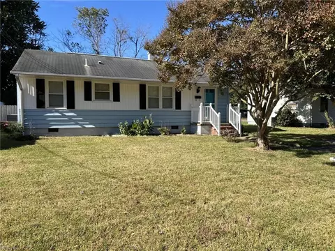 102 Hickory Hill Rd, Hampton, VA 23666