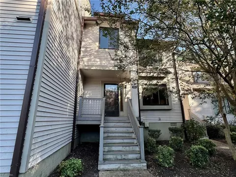 115 Inland View Dr, Newport News, VA 23603