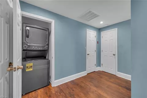 Entry Way - 318 Chapel St, Hampton, VA 23669 photo 7 of 12