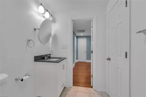 Entry Way - 318 Chapel St, Hampton, VA 23669 photo 8 of 12