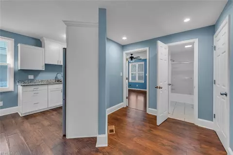 Entry Way - 318 Chapel St, Hampton, VA 23669 photo 6 of 12