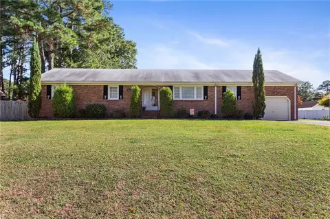 821 Nottingham Rd, Portsmouth, VA 23701