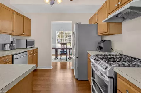 6402 Worcester Way, Suffolk, VA 23435 photo 10