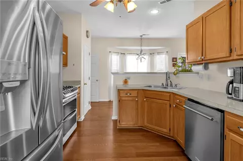 6402 Worcester Way, Suffolk, VA 23435 photo 9
