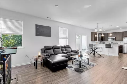 2885 Baldwin Dr, Chesapeake, VA 23321