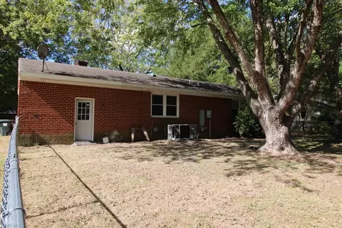 206 Smith Dr, Smithfield, VA 23430 photo 3