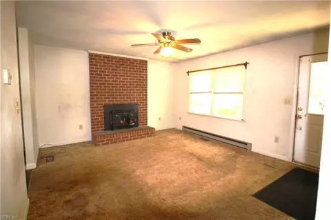 206 Smith Dr, Smithfield, VA 23430 photo 12