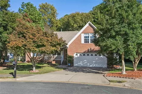 13 Appaloosa Ct, Hampton, VA 23666