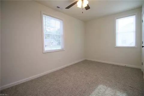 Bedroom - 2825 Rosalee Dr, Hampton, VA 23661 photo 2 of 4