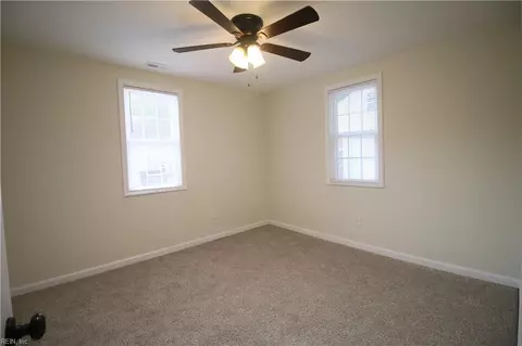 Bedroom - 2825 Rosalee Dr, Hampton, VA 23661 photo 3 of 4
