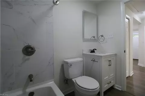 Bath - 2825 Rosalee Dr, Hampton, VA 23661 photo 2 of 2