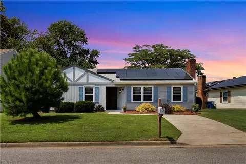 4 Jolama Dr, Newport News, VA 23602