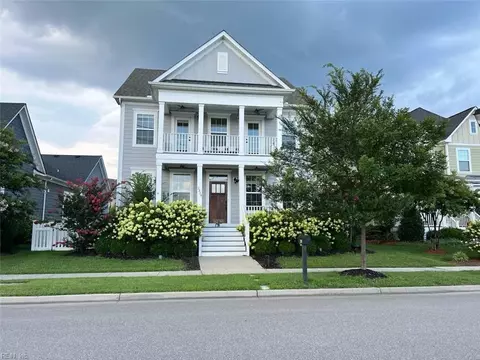 3324 Patrick Henry Dr, Chesapeake, VA 23323