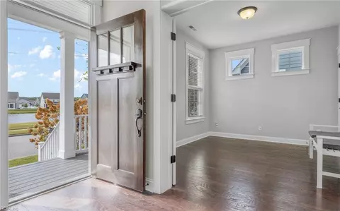 Entry Way - 3324 Patrick Henry Dr, Chesapeake, VA 23323 photo 1 of 10