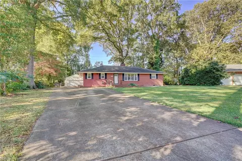 321 Sourwood Dr, Hampton, VA 23666 photo 2